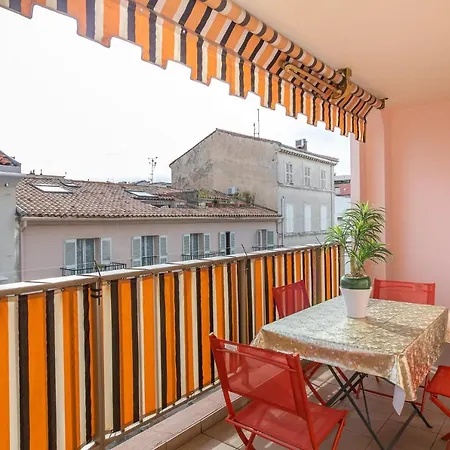 Cosy 2 Bedrooms In The Centre!