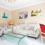 Cosy 2 Bedrooms In The Centre! شقة كان