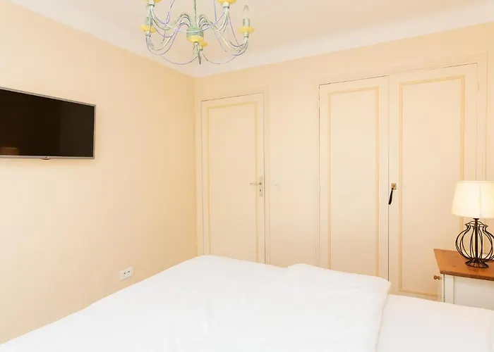 Cosy 2 Bedrooms In The Centre! Apartment *