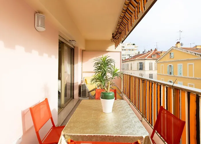 Cosy 2 Bedrooms In The Centre!